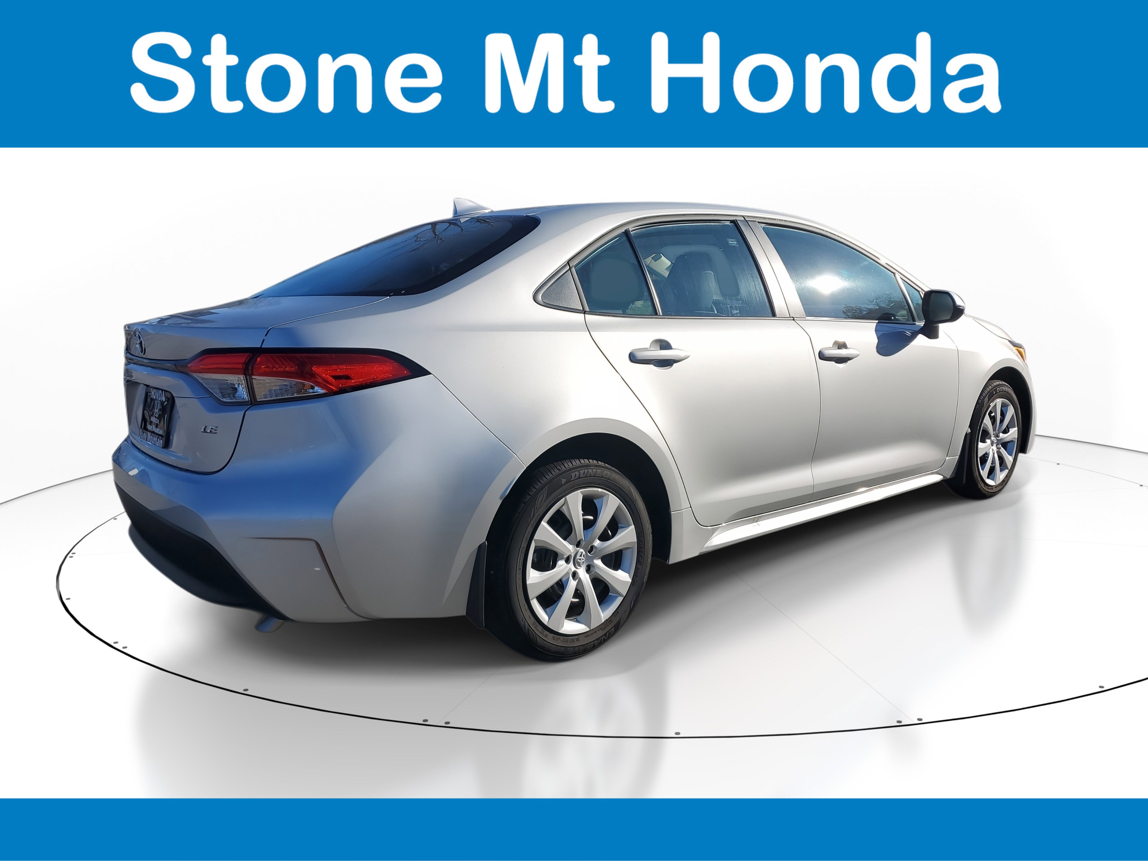 Used 2025 Toyota Corolla LE image 6