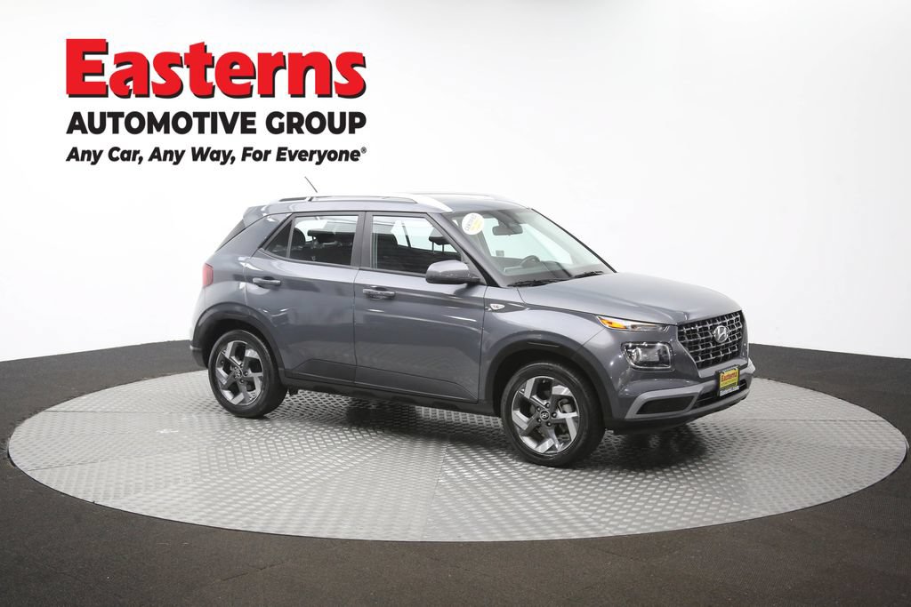 Used 2025 Hyundai Venue SEL FWD image 47