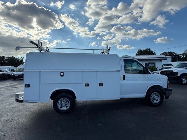 Used 2020 Chevrolet Express 3500 w/ Power Convenience Package image 5