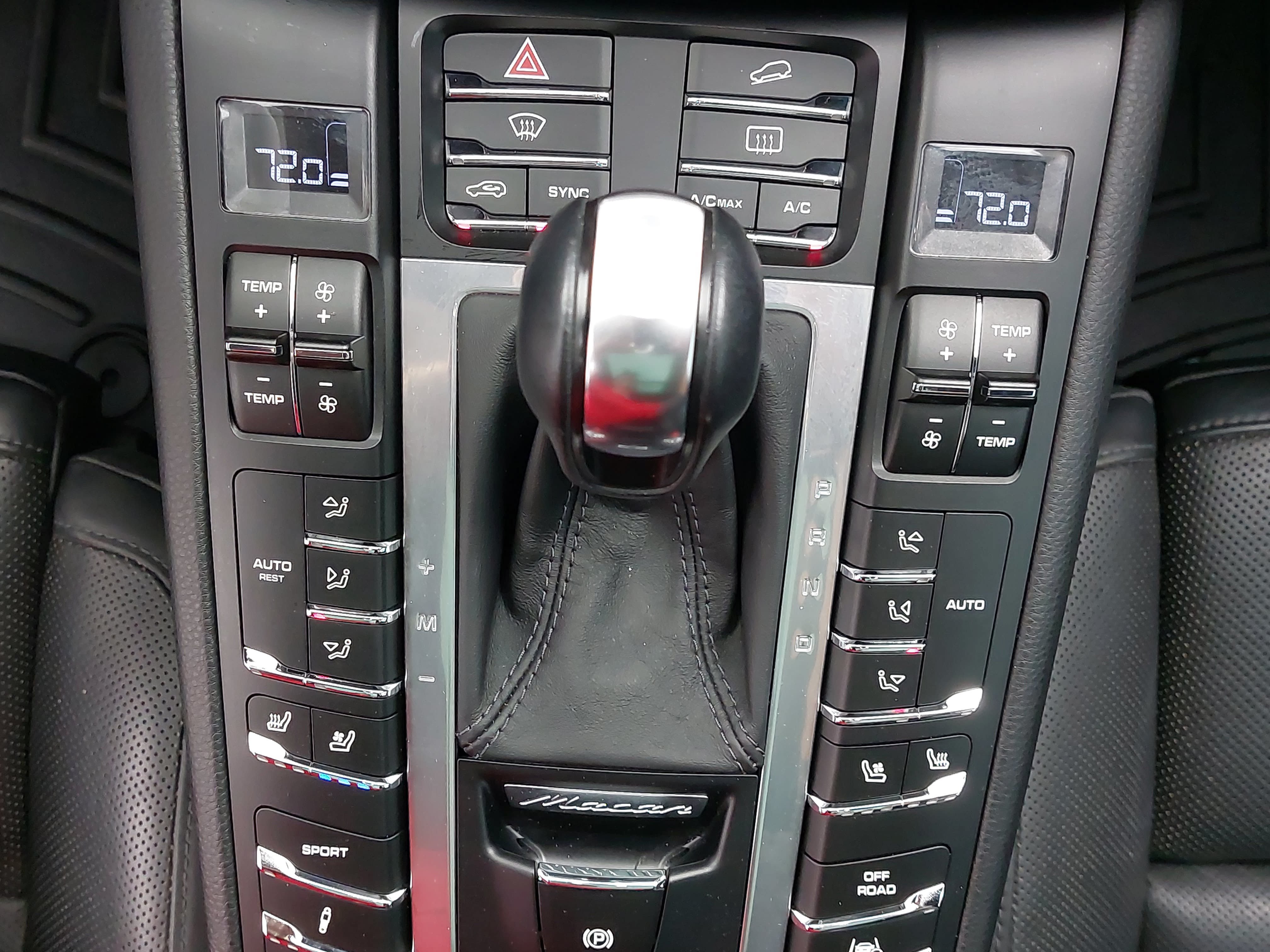 Certified 2017 Porsche Macan GTS AWD/4WD image 23