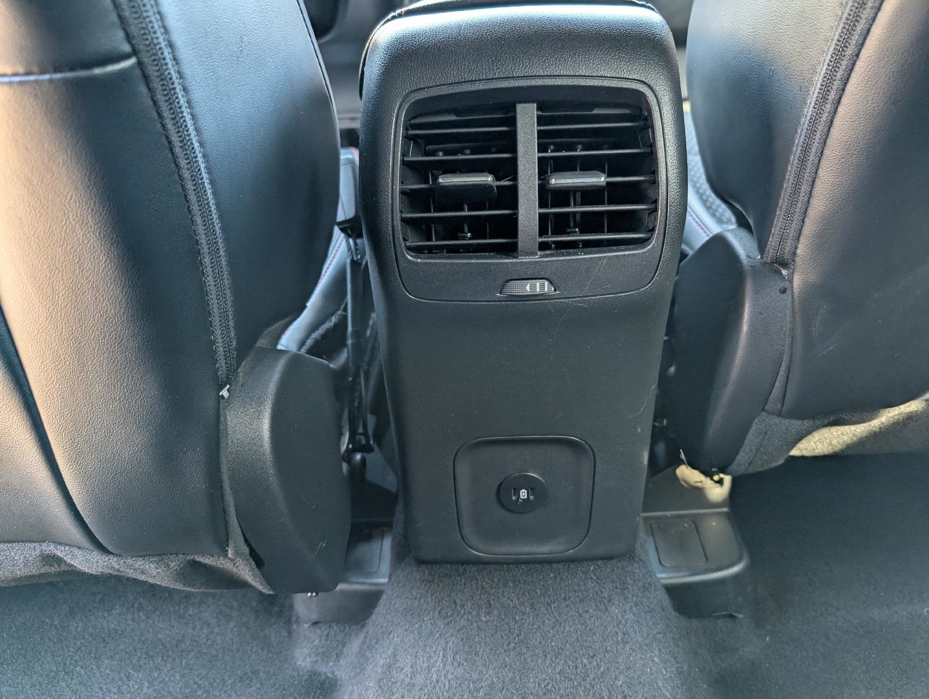 Used 2024 Ford Escape ST-Line image 30