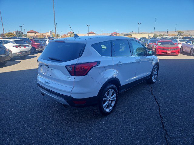 Used 2019 Ford Escape SE image 5