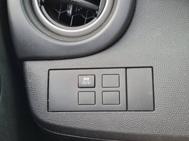Used 2012 MAZDA MAZDA2 Sport FWD image 17