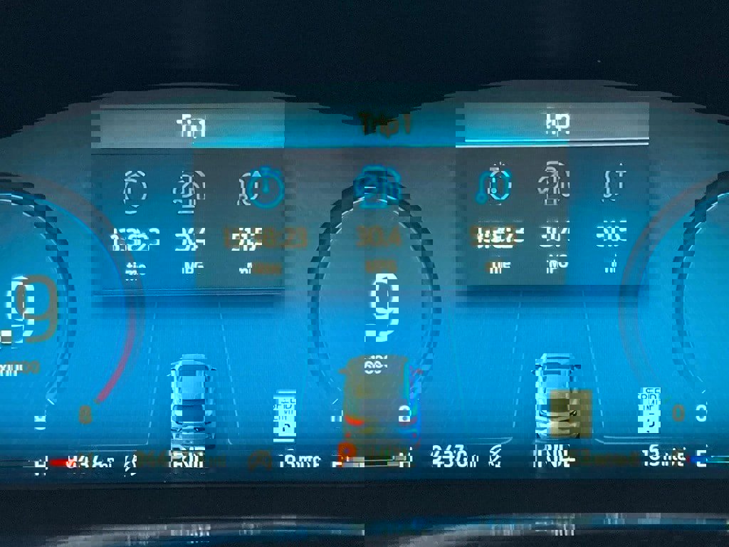 Used 2023 Ford Escape Platinum image 18