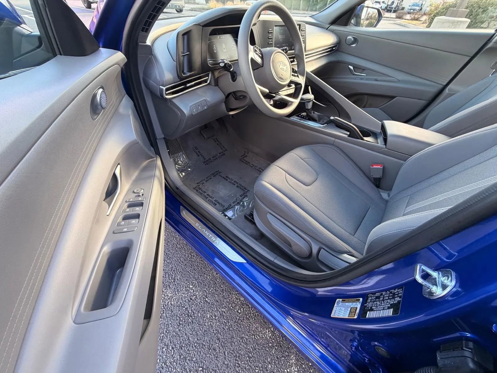 Used 2024 Hyundai Elantra SE image 9