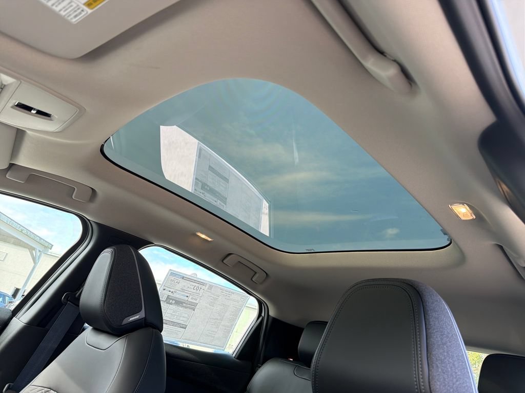 New 2026 Nissan Leaf Platinum+ w/ Cargo Package (Platinum+) FWD image 16