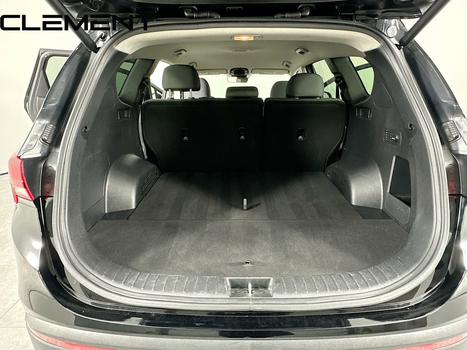 Certified 2023 Hyundai Santa Fe SEL image 11