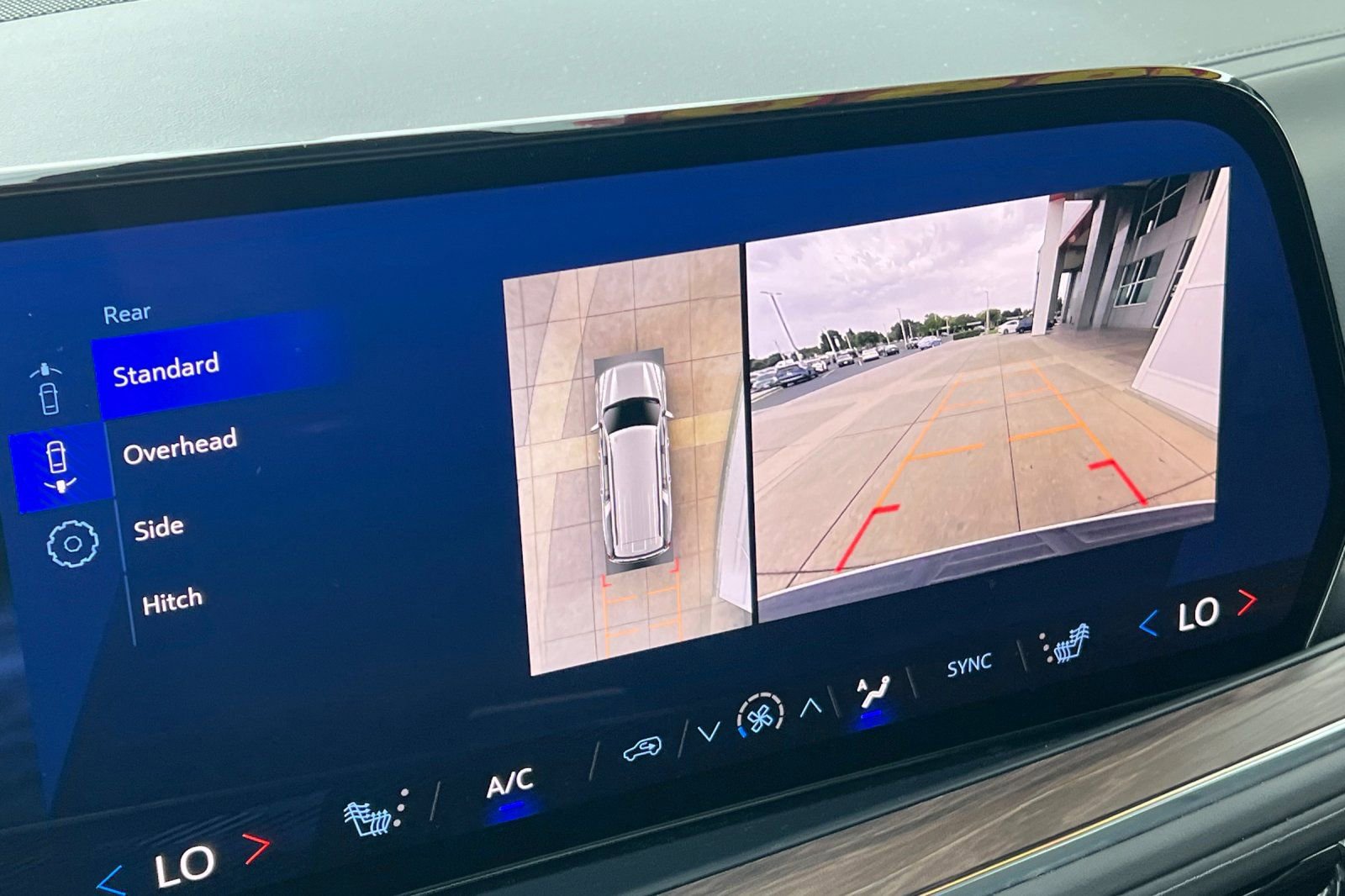 Used 2025 Chevrolet Suburban LT w/ Comfort Package image 25