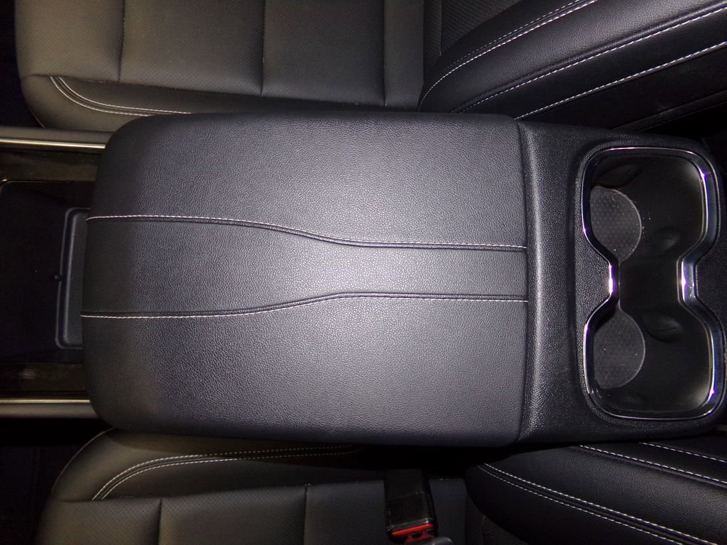 Used 2025 Chevrolet Traverse LT image 21