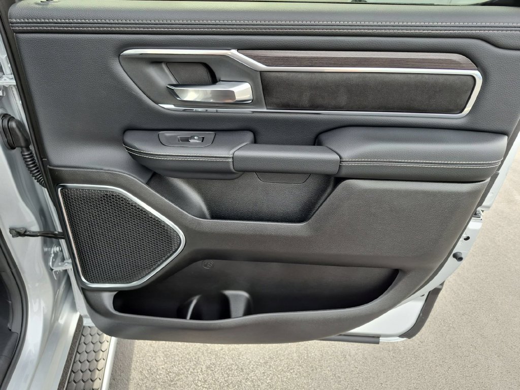 New 2027 RAM 1500 Laramie AWD/4WD image 28