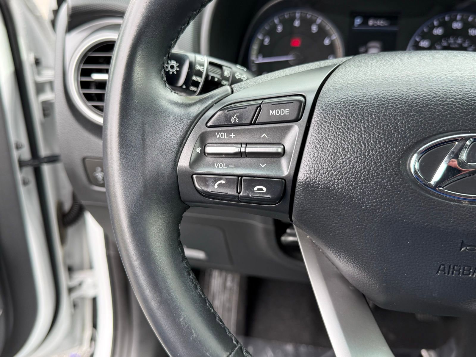 Used 2020 Hyundai Kona Limited image 25