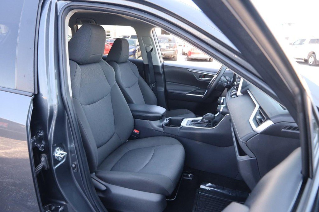 Used 2025 Toyota RAV4 XLE w/ Weather Package AWD/4WD image 25