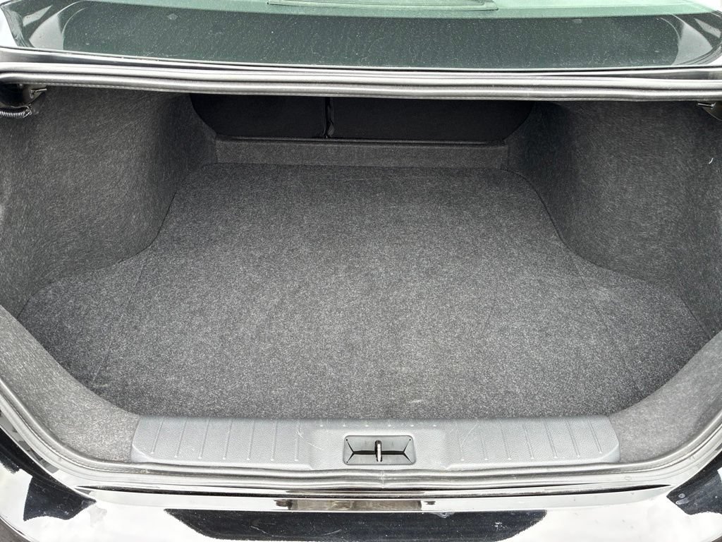 Certified 2025 Nissan Sentra SR FWD image 14