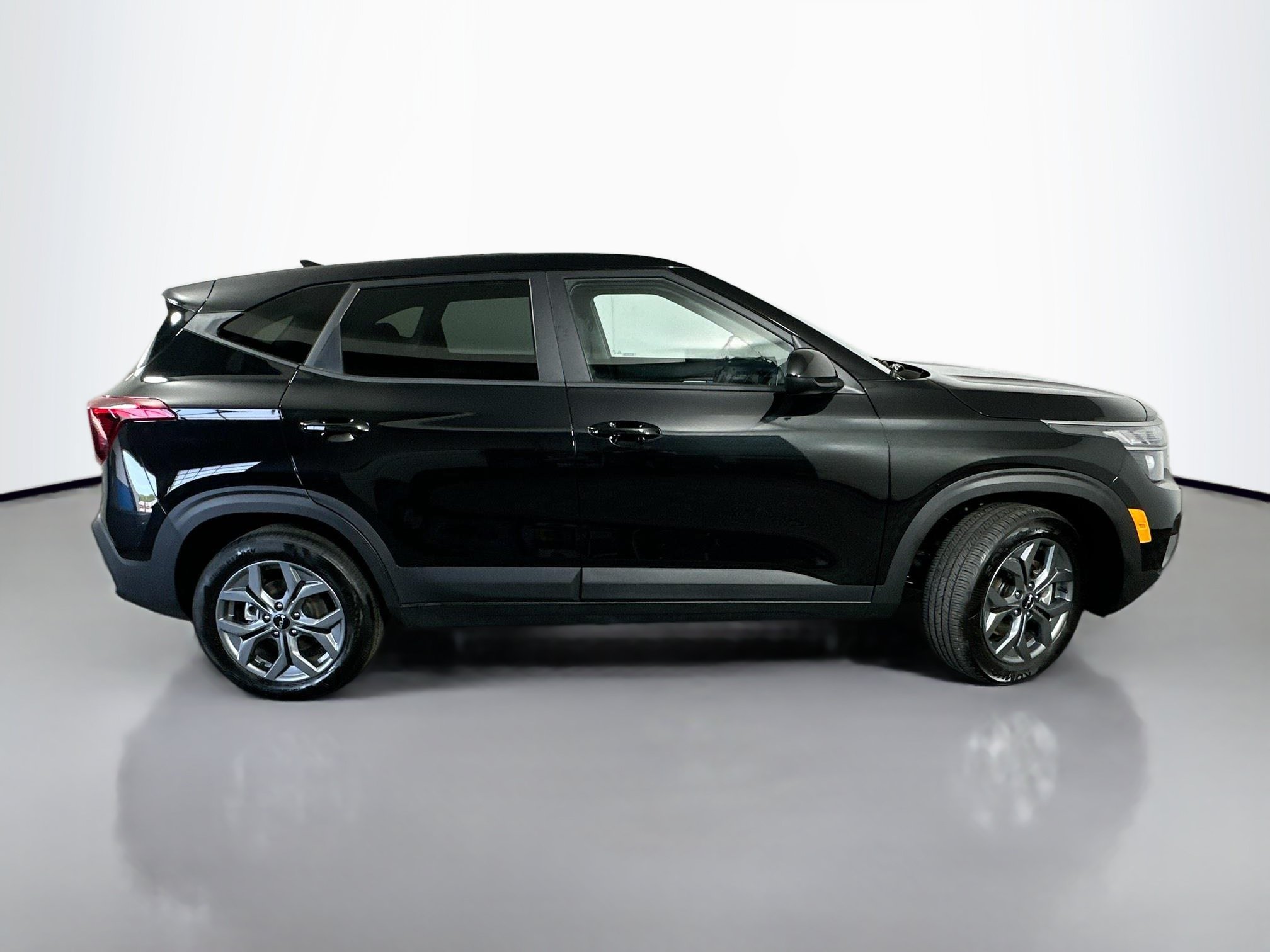 Certified 2026 Kia Seltos LX AWD/4WD image 8