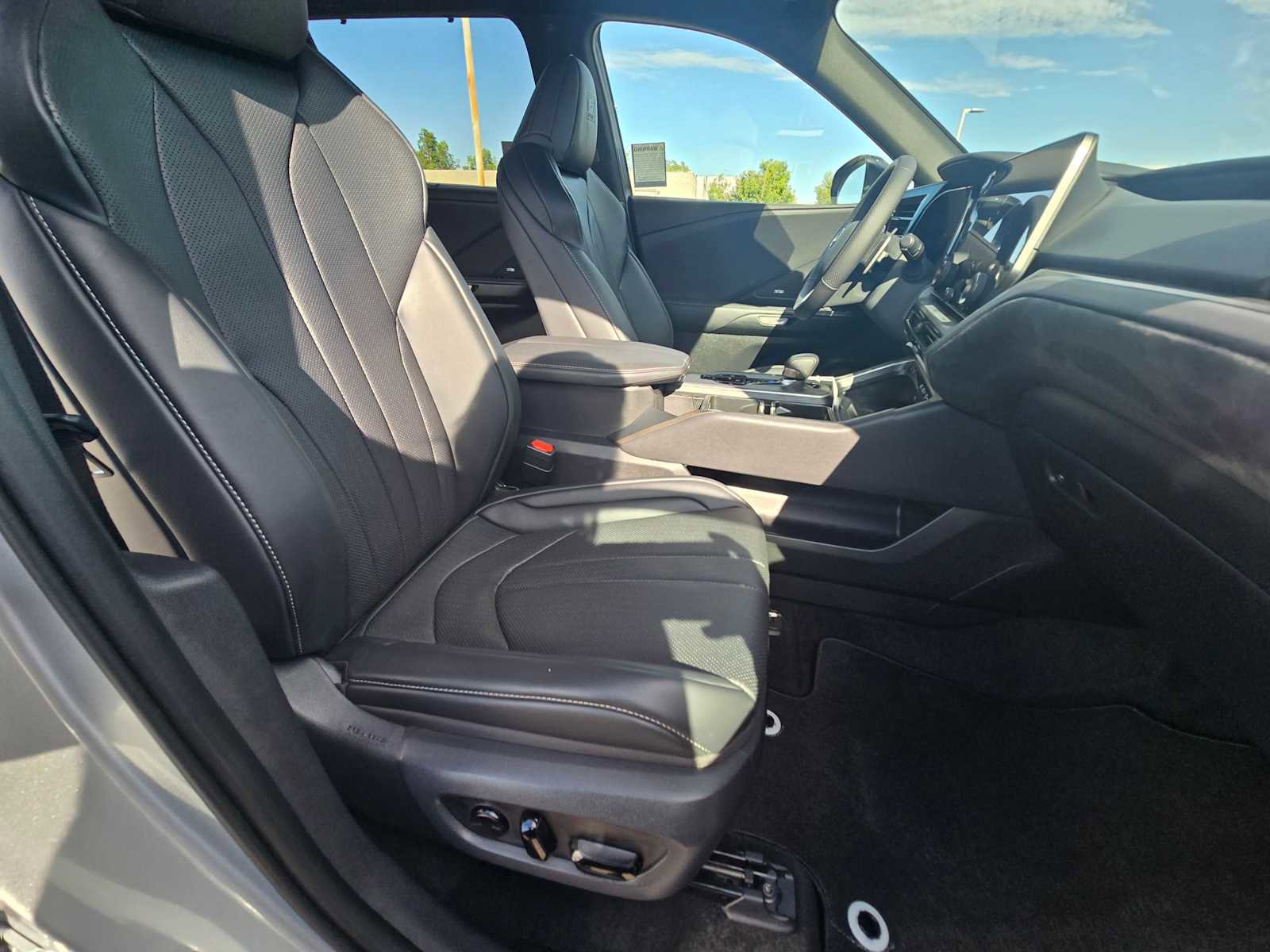 New 2026 Lexus TX 500h AWD image 11