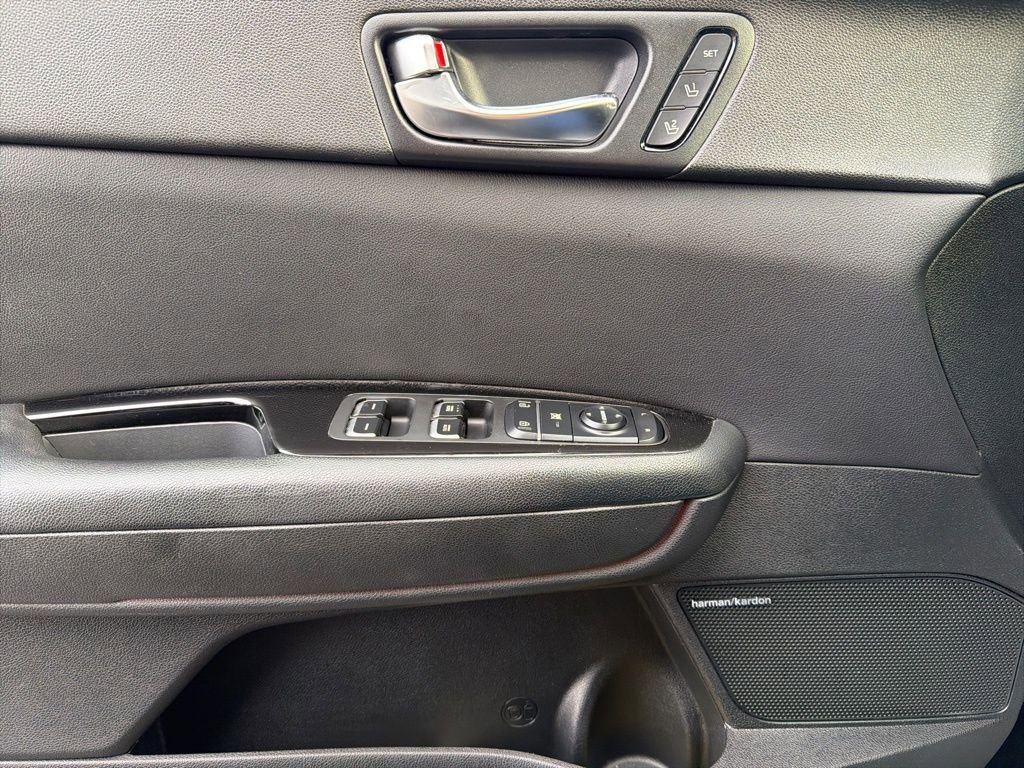 Used 2020 Kia Optima SX image 17