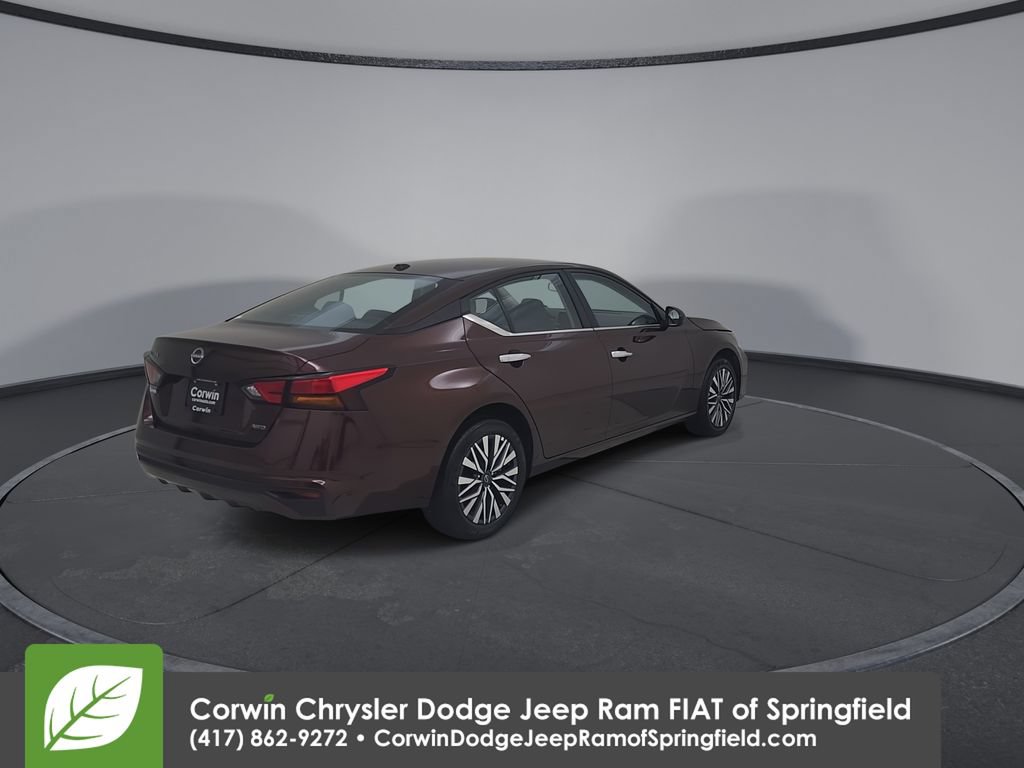 Used 2025 Nissan Altima 2.5 SV AWD/4WD image 14