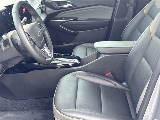 Used 2025 Chevrolet Trax ACTIV w/ Driver Confidence Package FWD image 18