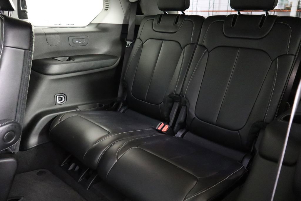 Used 2022 Jeep Grand Cherokee L Limited image 17