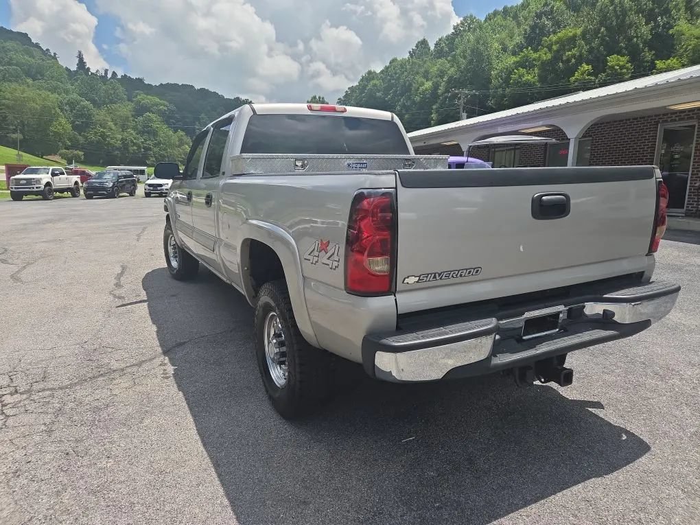 Used 2007 Chevrolet Silverado 2500 LT w/ Heavy-Duty Power Package AWD/4WD image 7