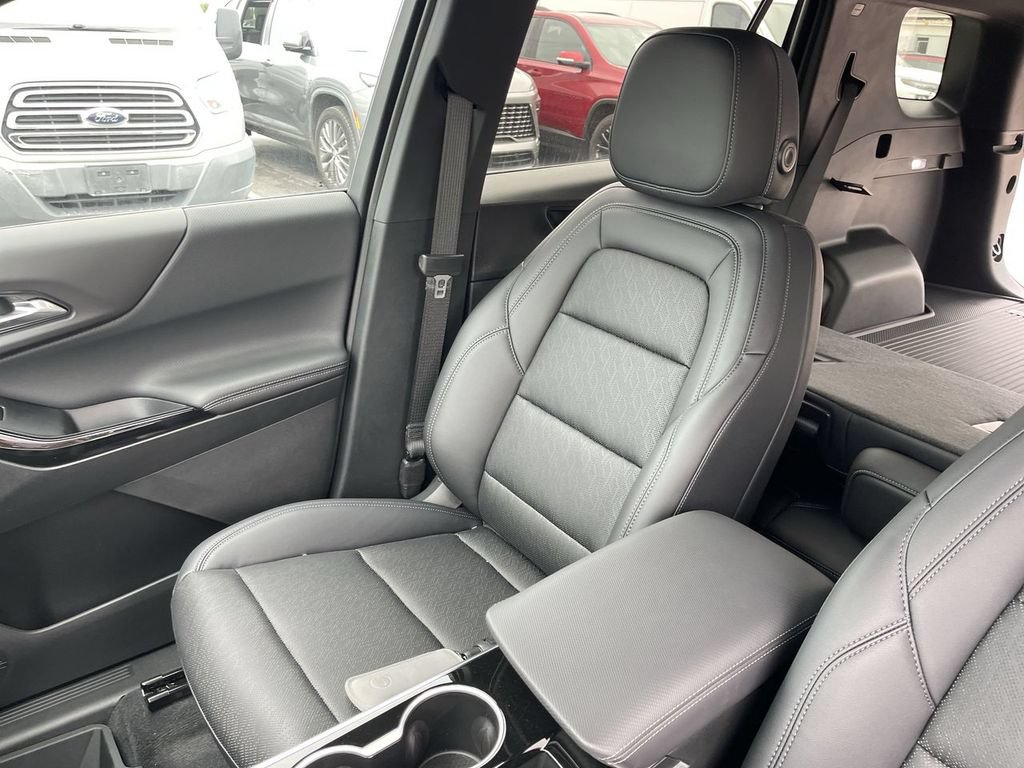 New 2026 Chevrolet Equinox LT w/ Convenience Package II FWD image 24