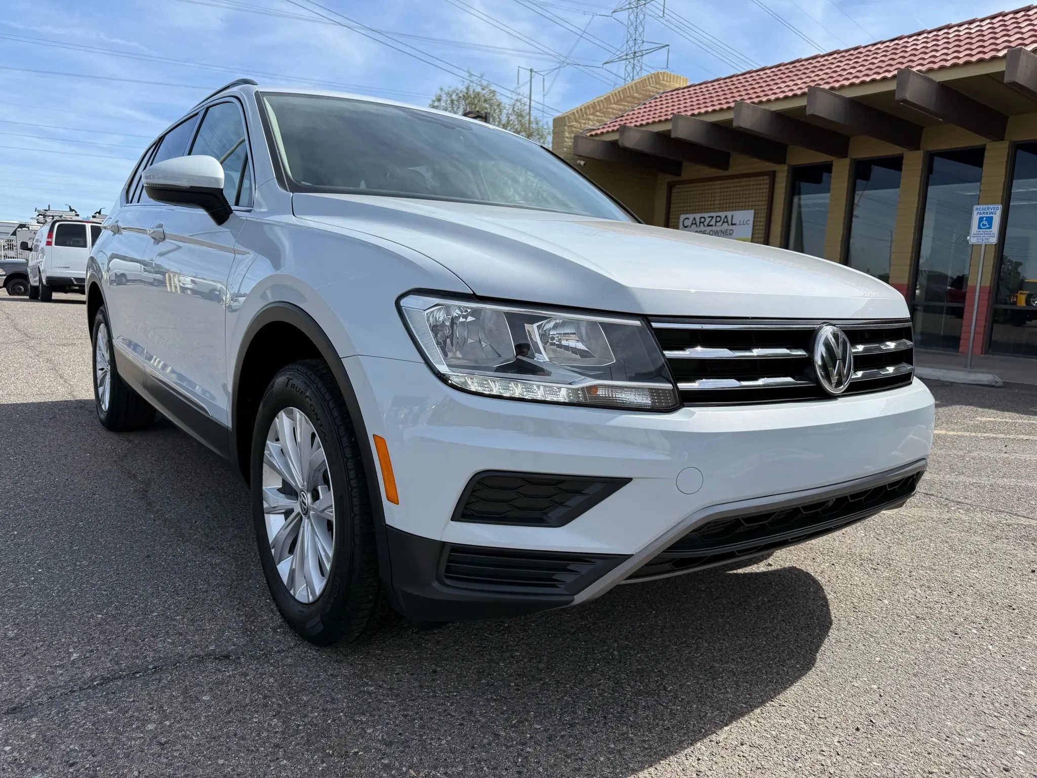 Used 2018 Volkswagen Tiguan SE FWD image 14
