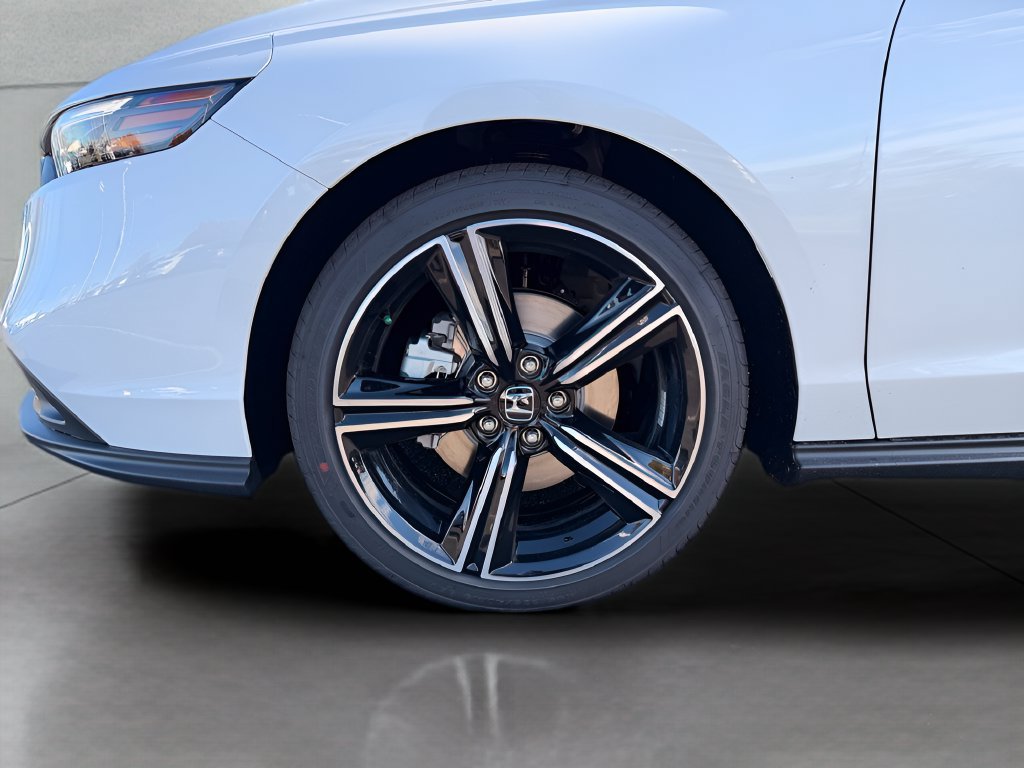 Certified 2025 Honda Accord Sport image 18