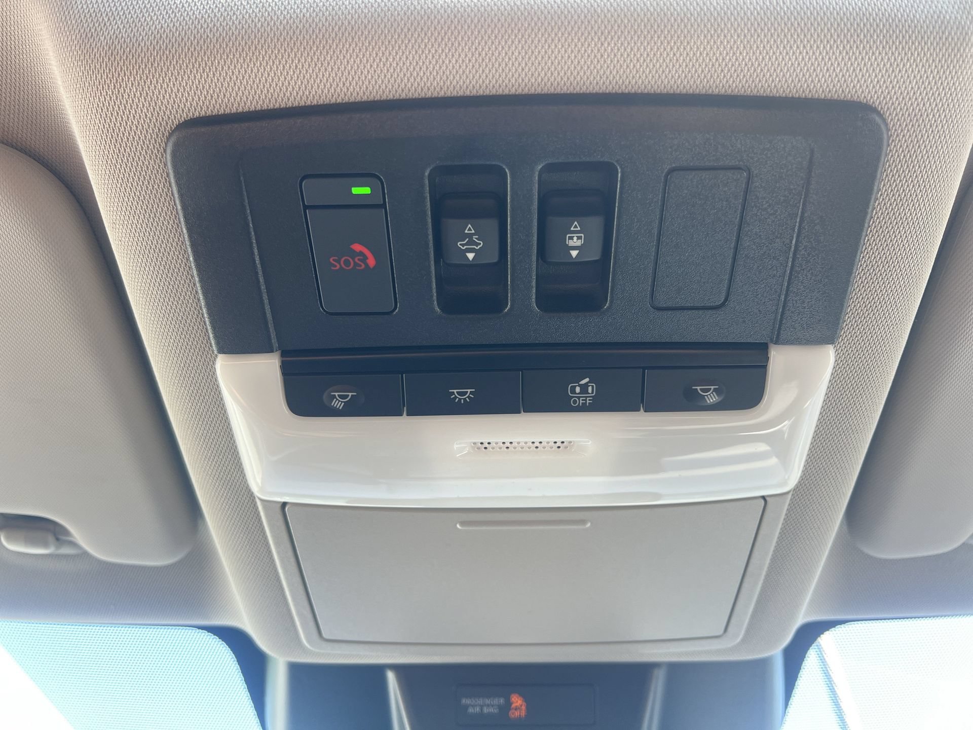 Certified 2025 Nissan Rogue Platinum FWD image 14