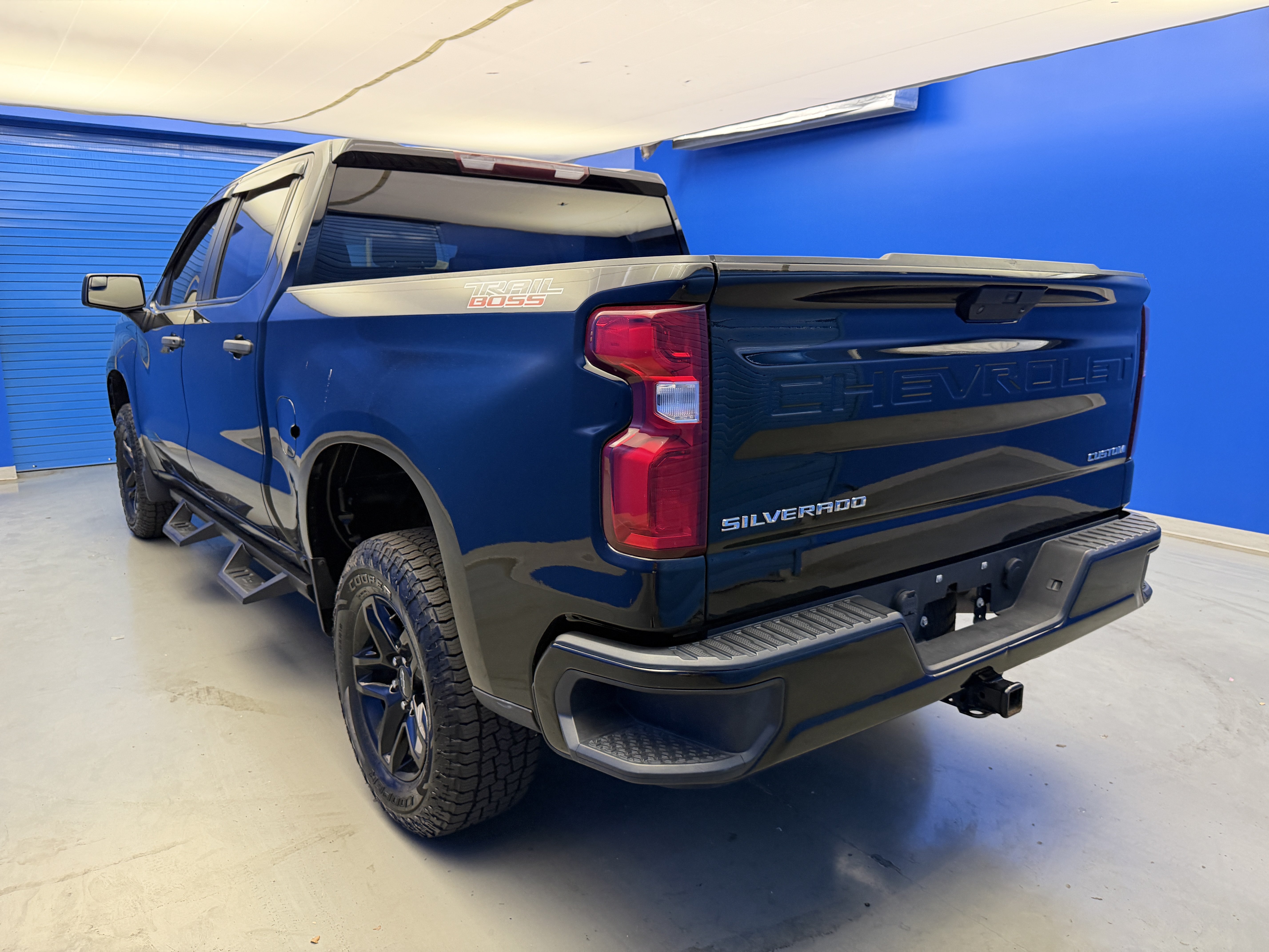 Used 2022 Chevrolet Silverado 1500 Custom Trail Boss AWD/4WD image 5