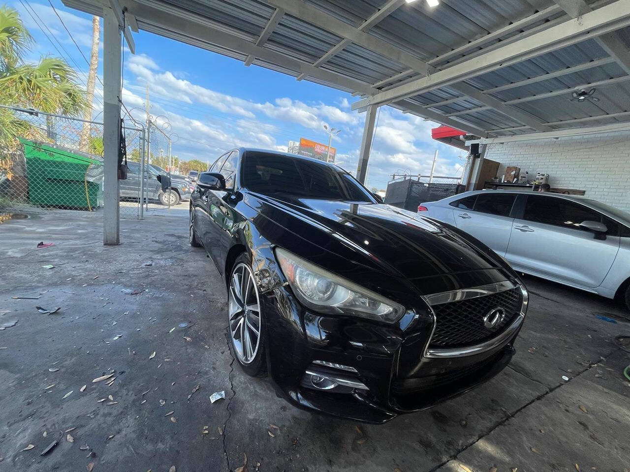 Used 2016 INFINITI Q50 3.0t Premium w/ Driver Assistance Package RWD image 7