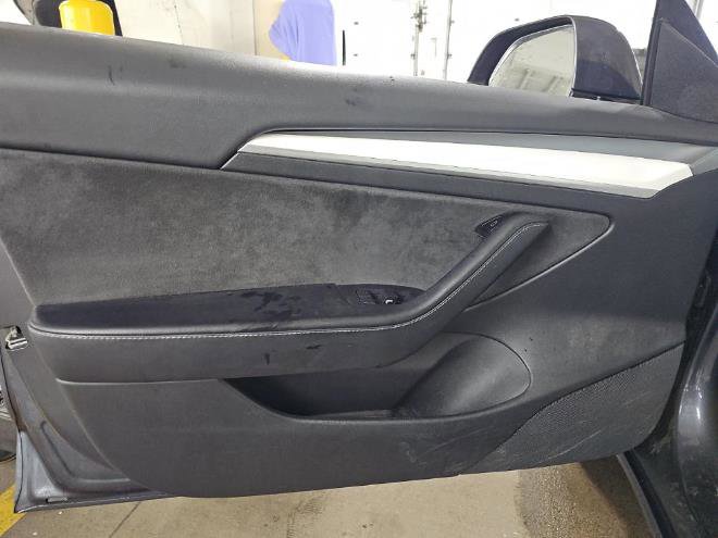 Used 2023 Tesla Model 3 Standard Range image 9