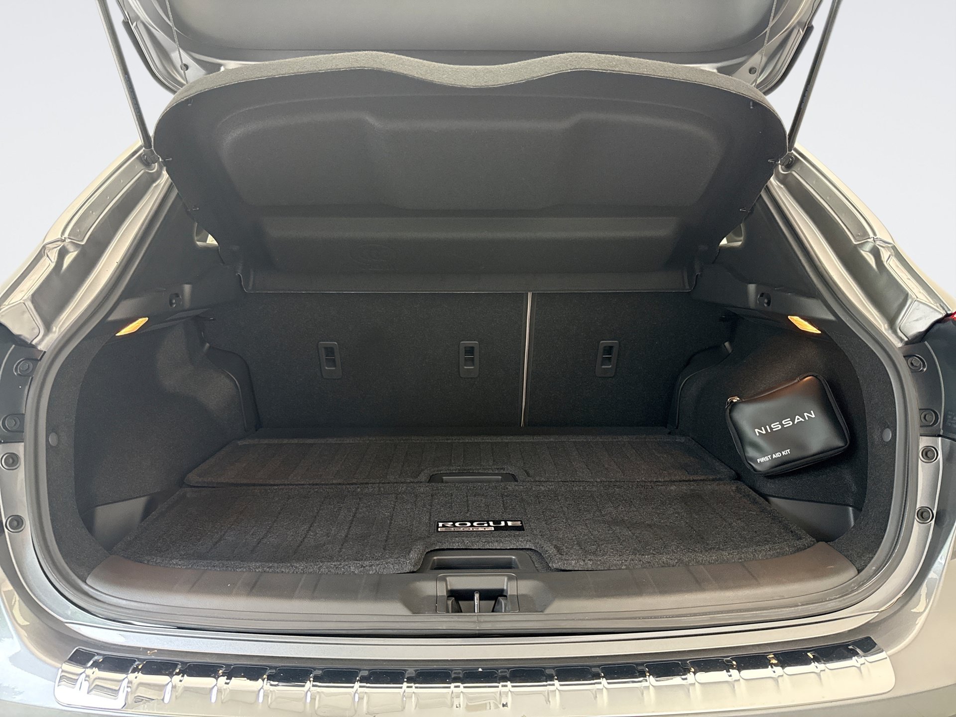 Used 2022 Nissan Rogue Sport SL AWD/4WD image 19