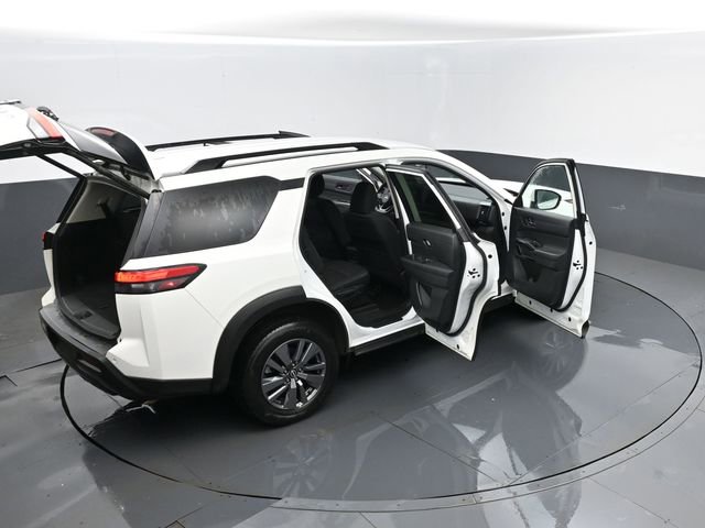 Used 2025 Nissan Pathfinder SV AWD/4WD image 29