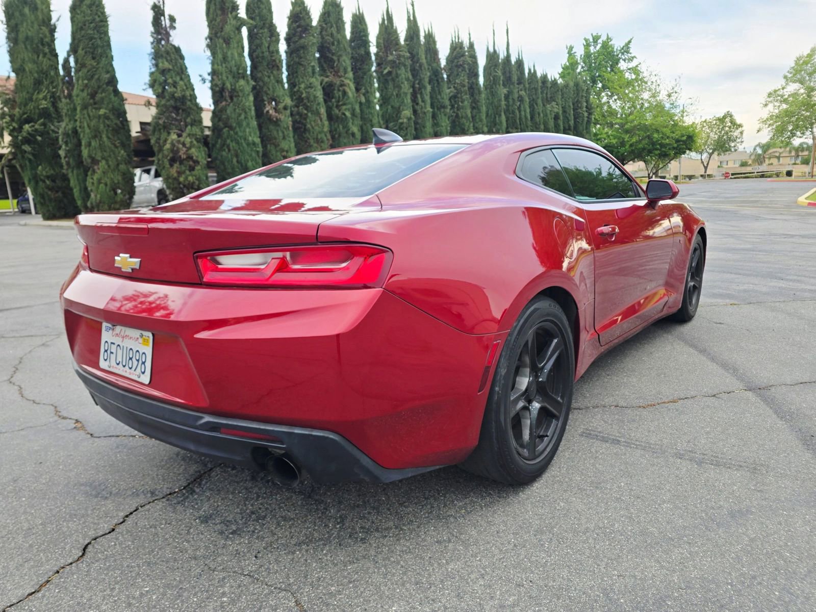 Used 2018 Chevrolet Camaro LT RWD image 9