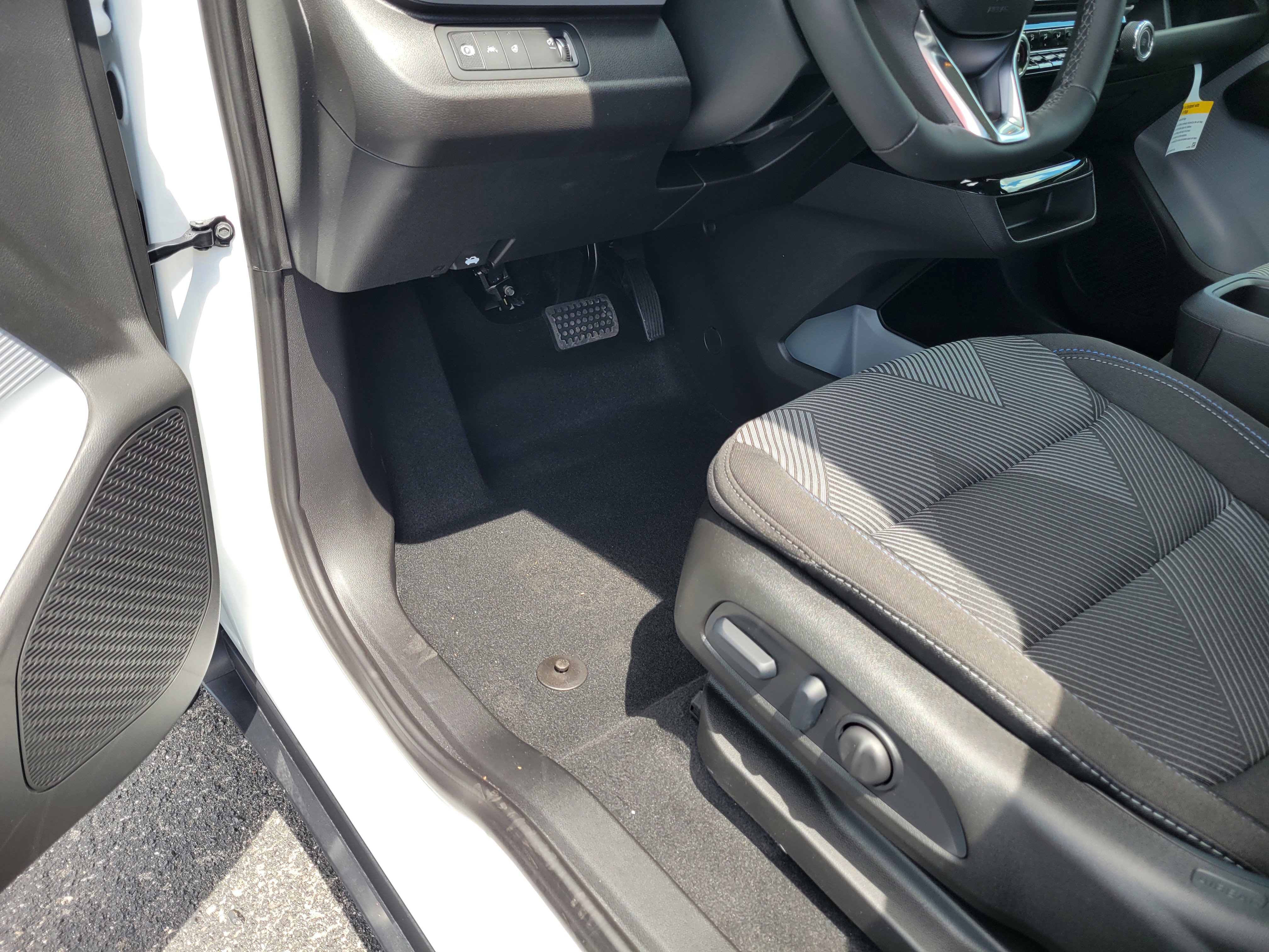 New 2027 Chevrolet Bolt LT image 22