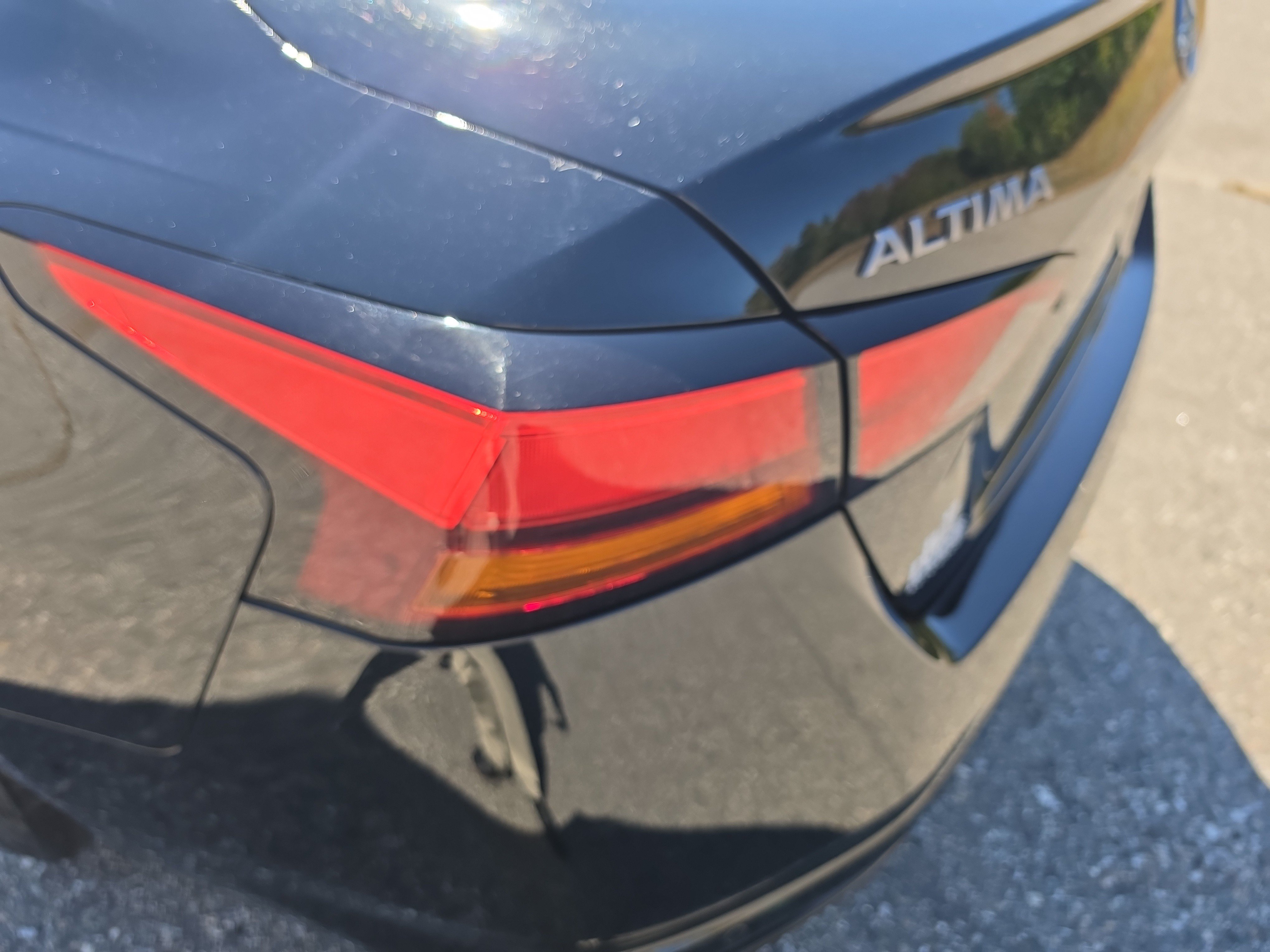 Used 2024 Nissan Altima 2.5 SV FWD image 11