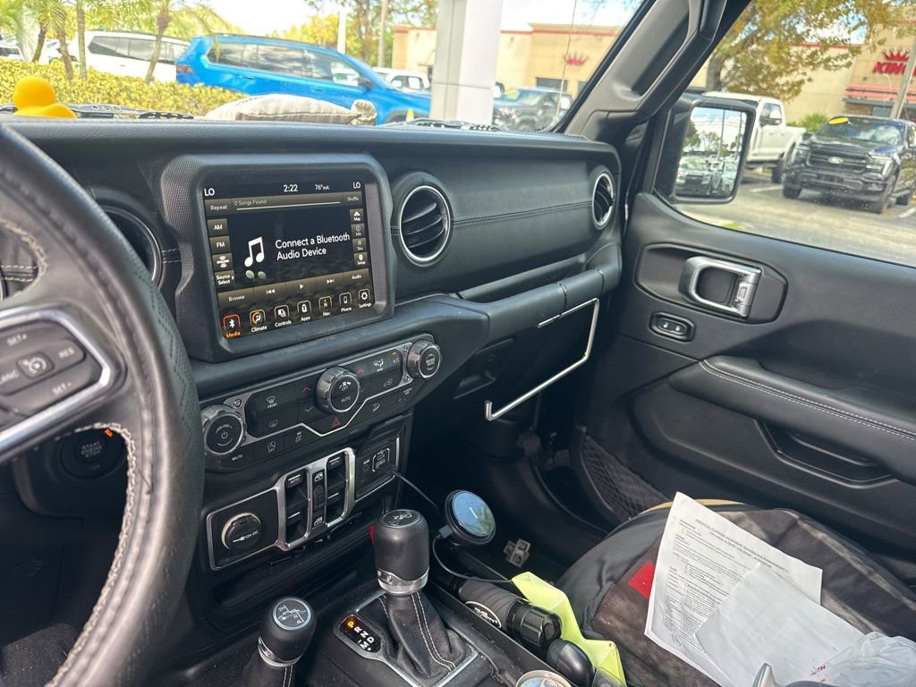 Used 2018 Jeep Wrangler Unlimited Sahara image 18