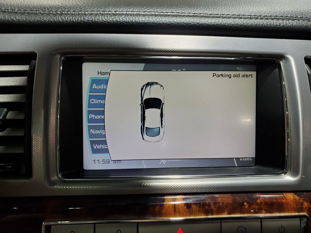 Used 2009 Jaguar XF Luxury image 25