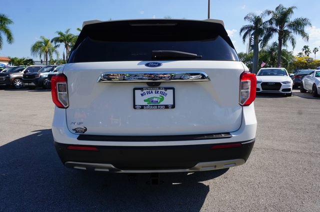 Certified 2022 Ford Explorer XLT w/ Equipment Group 202A RWD image 32