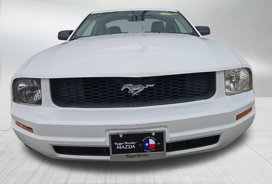 Used 2006 Ford Mustang Coupe RWD image 2
