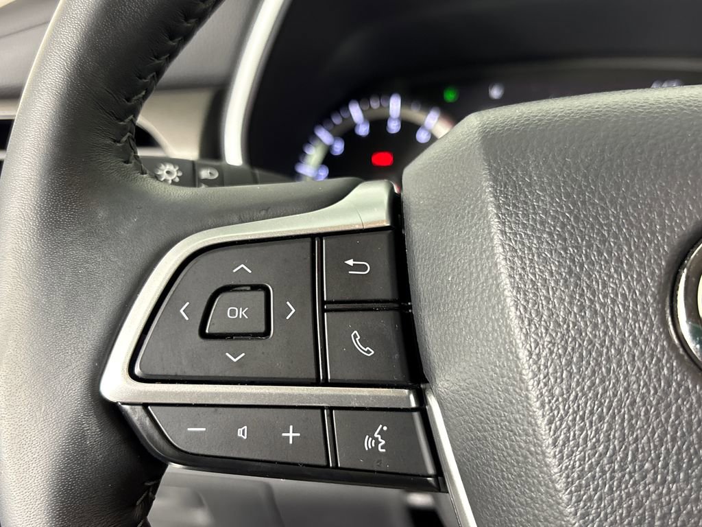 Used 2024 Toyota Highlander XLE image 15
