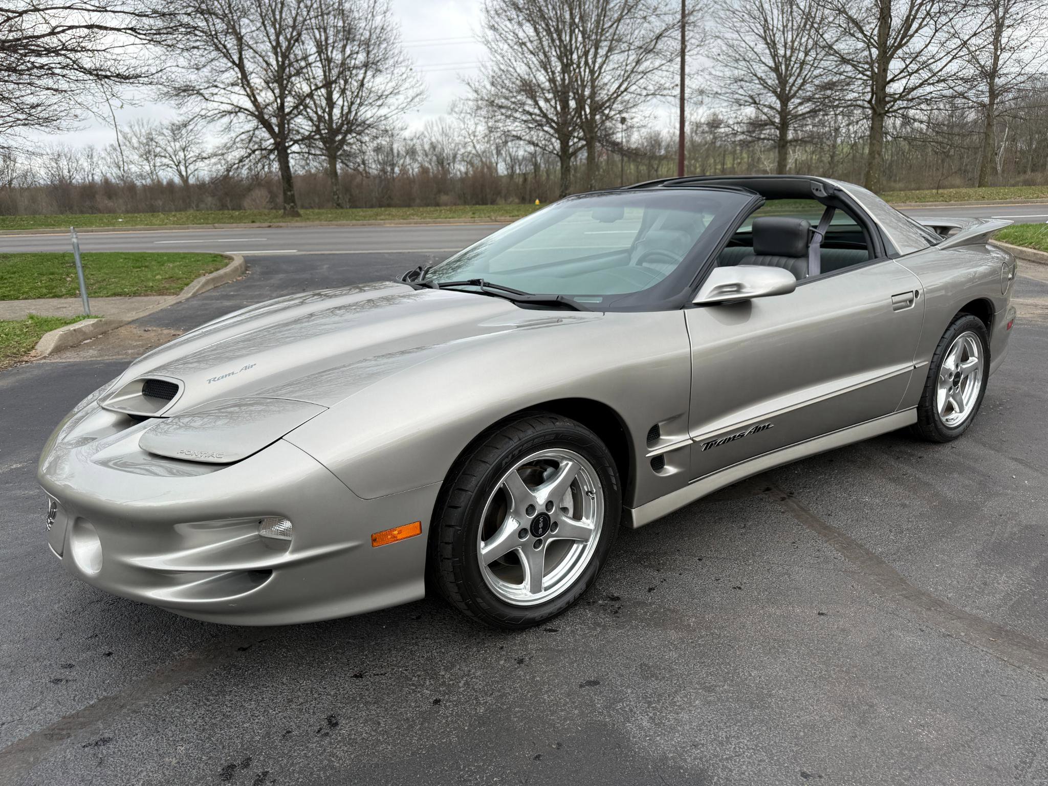 Used 1999 Pontiac Firebird Formula image 13