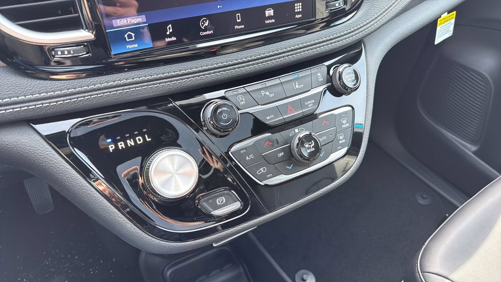 New 2026 Chrysler Pacifica Select AWD/4WD image 35