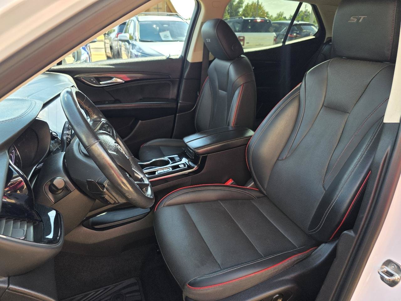 Used 2022 Buick Envision Essence w/ Technology Package II FWD image 13