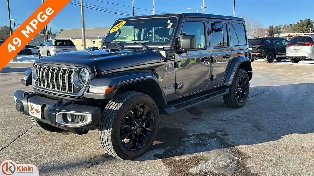 Used 2025 Jeep Wrangler Unlimited Sahara image 3