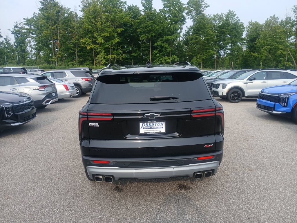 Used 2024 Chevrolet Traverse Z71 AWD/4WD image 5