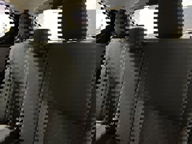 Used 2020 Nissan Kicks S image 27