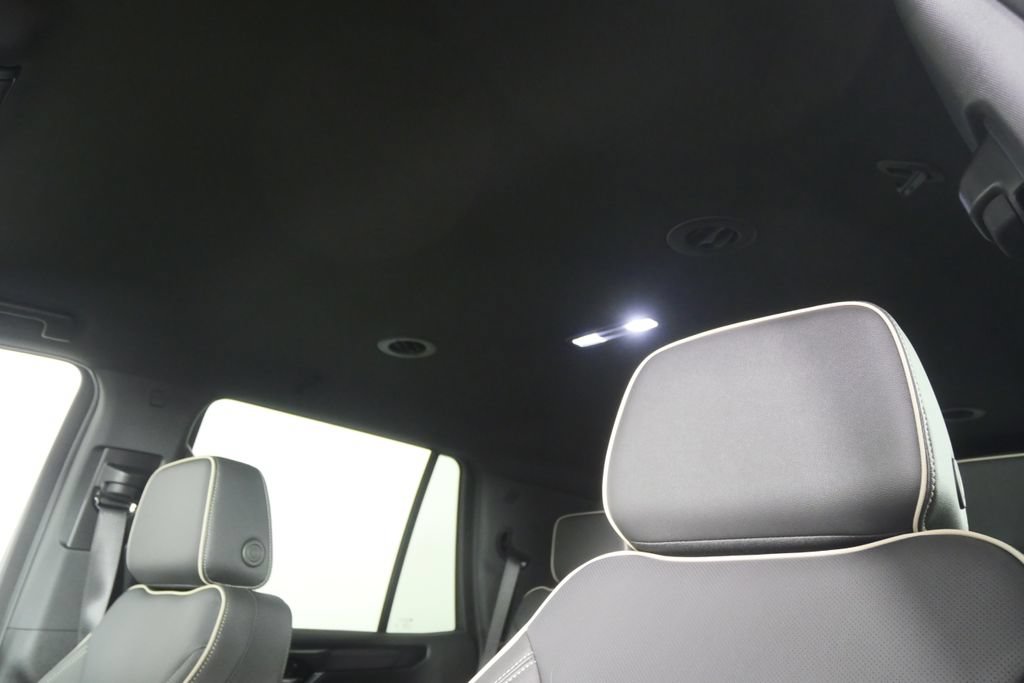Used 2026 GMC Yukon Elevation AWD/4WD image 12