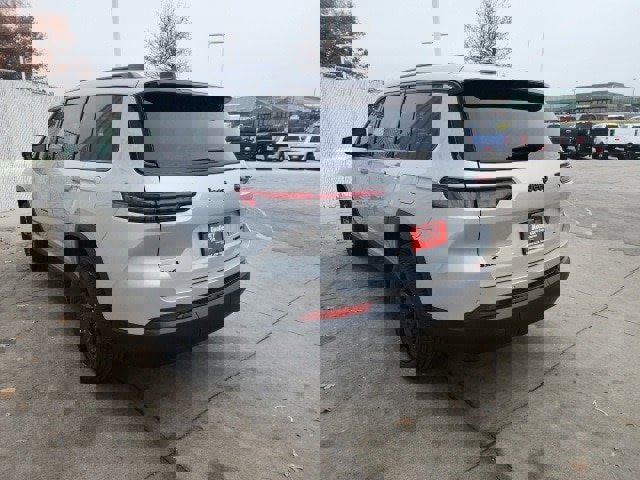 New 2025 Jeep Grand Cherokee L Limited image 26