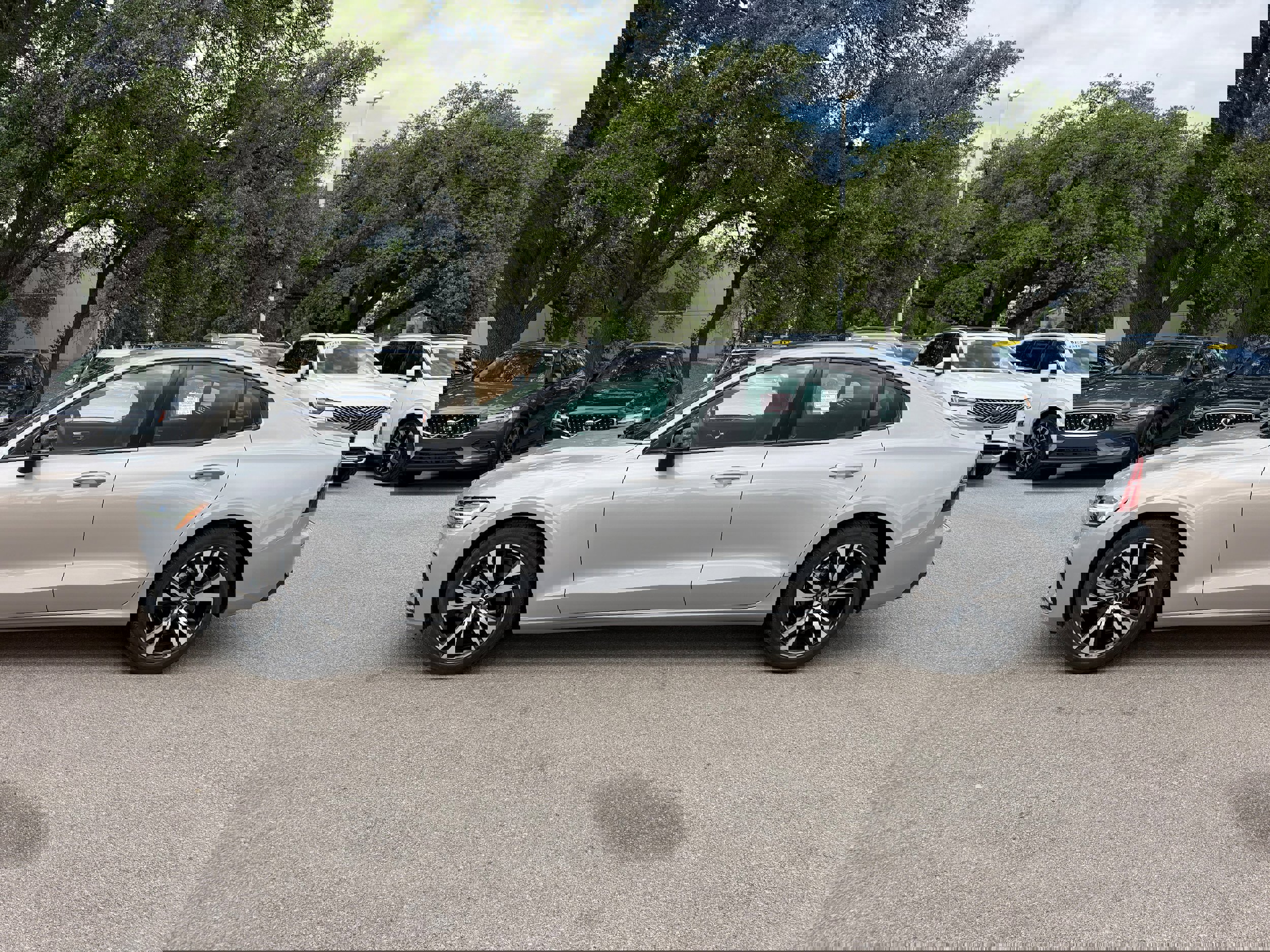 Certified 2025 Volvo S60 B5 Core FWD image 3